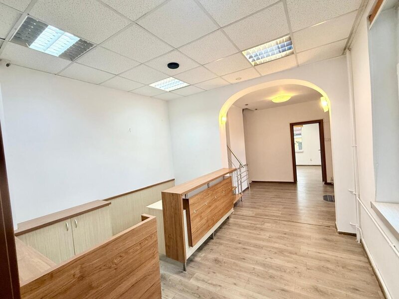 Mosilor, vila D+P+1+M; ideala birouri, clinica, after school, comision 0%